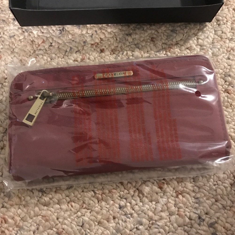 Travelon Wallet